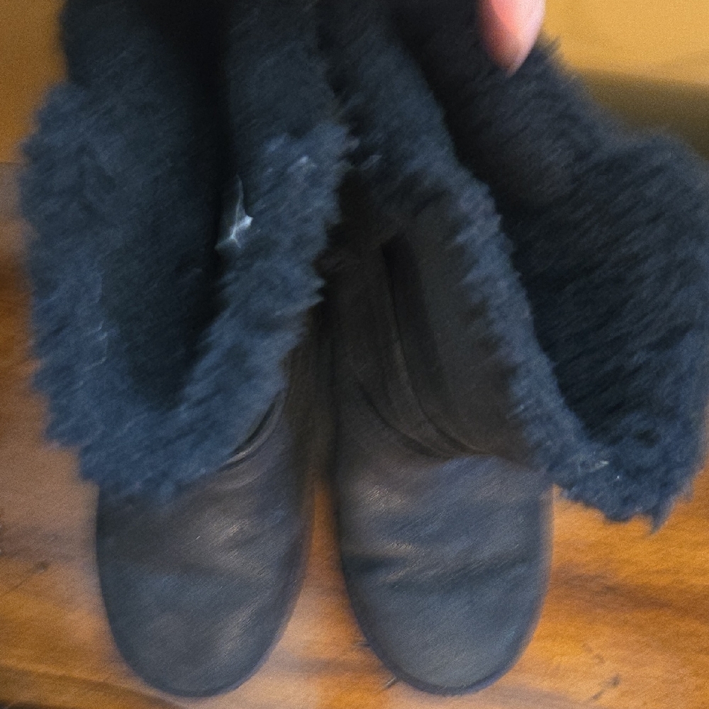 UGG Black Ankle Boots with Buckle Detail - Picture 4 of 6